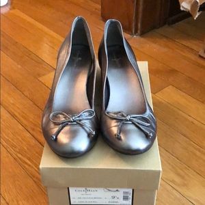 Cole Haan Size 9 Dark Silver Metal Wedges